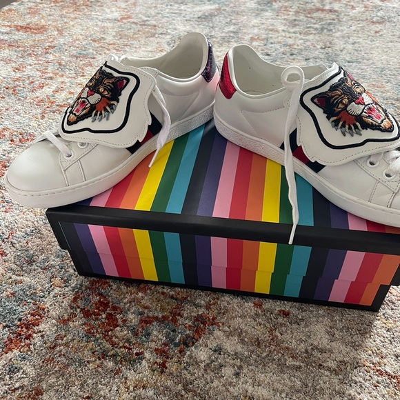 GUCCI sneakers with tiger - Picture 6 of 10